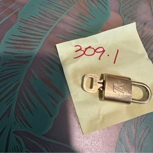 Louis Vuitton lock and Key #309 set 1